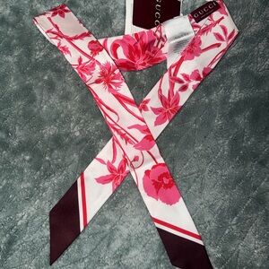 Gucci Silk Twill Rosso Red and White Floral